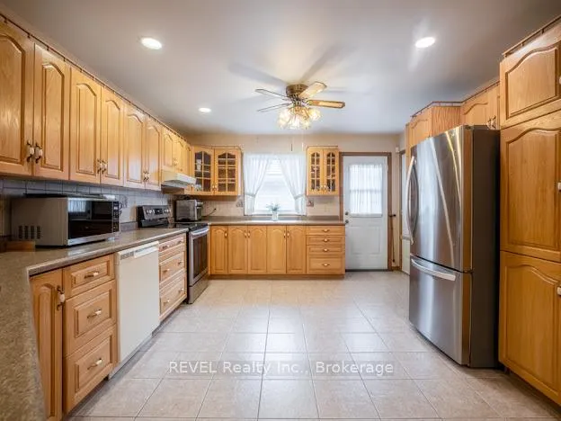 Photo 12 of 85 North Crescent, Port Colborne, Sugarloaf — HOMEH
