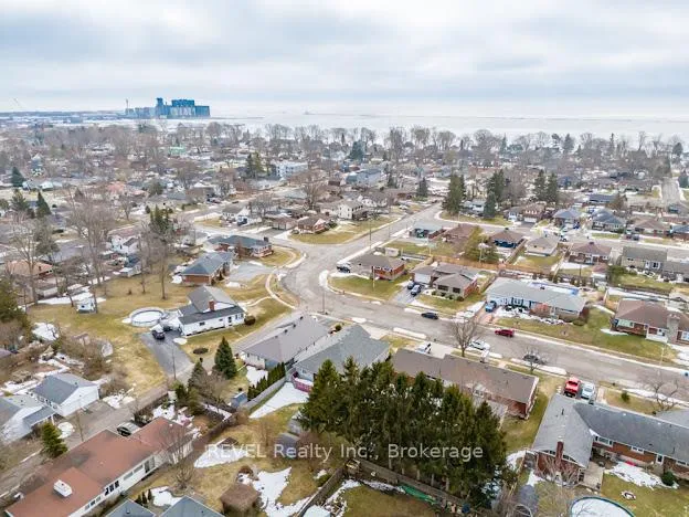 Photo 30 of 85 North Crescent, Port Colborne, Sugarloaf — HOMEH