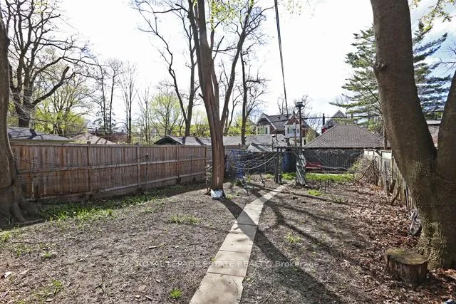 Photo 7 of Unit 3, 67 Boustead Avenue, Toronto, High Park-Swansea — HOMEH