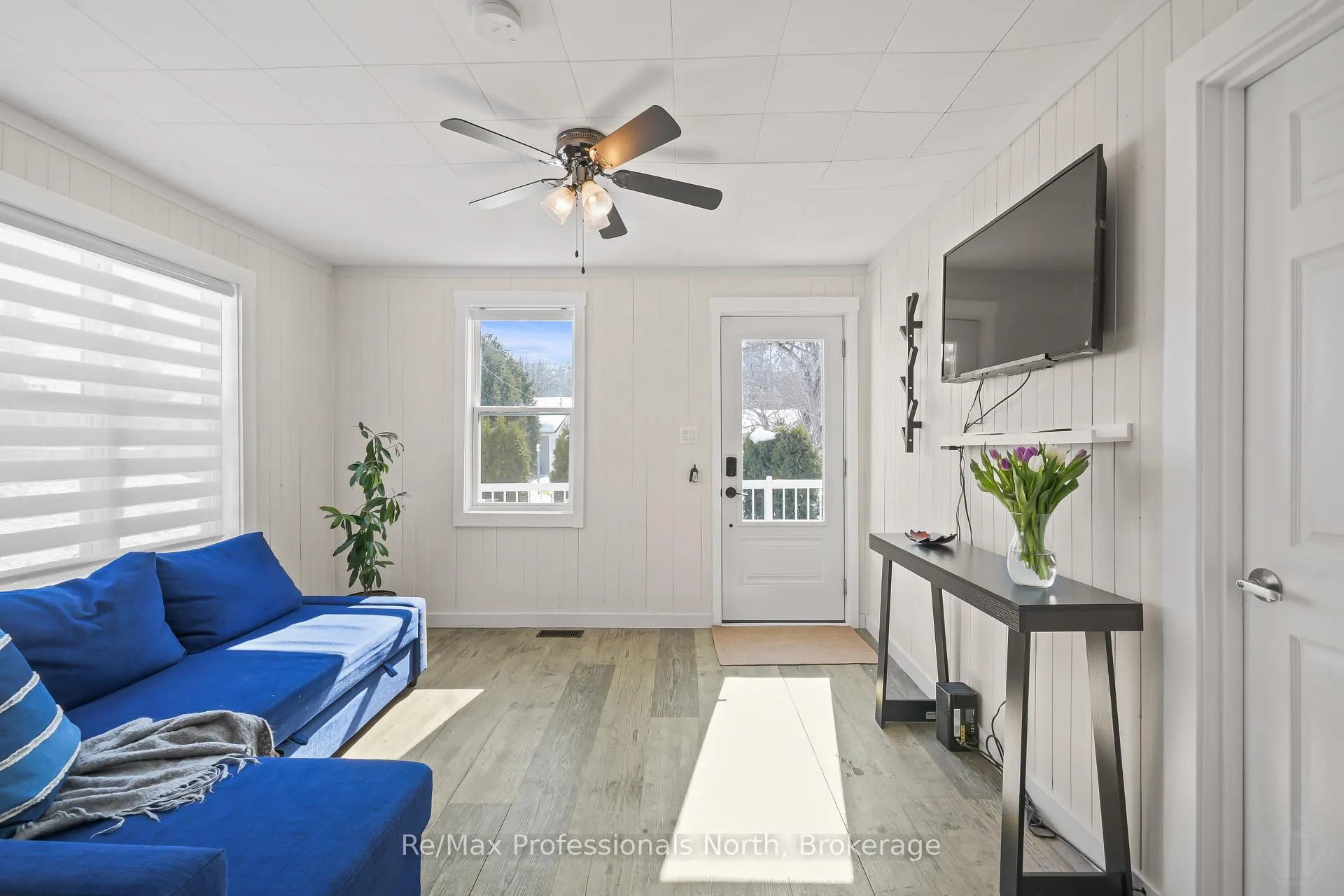 Photo 2 of 260 Private Street, Gravenhurst, Muskoka (S) — HOMEH