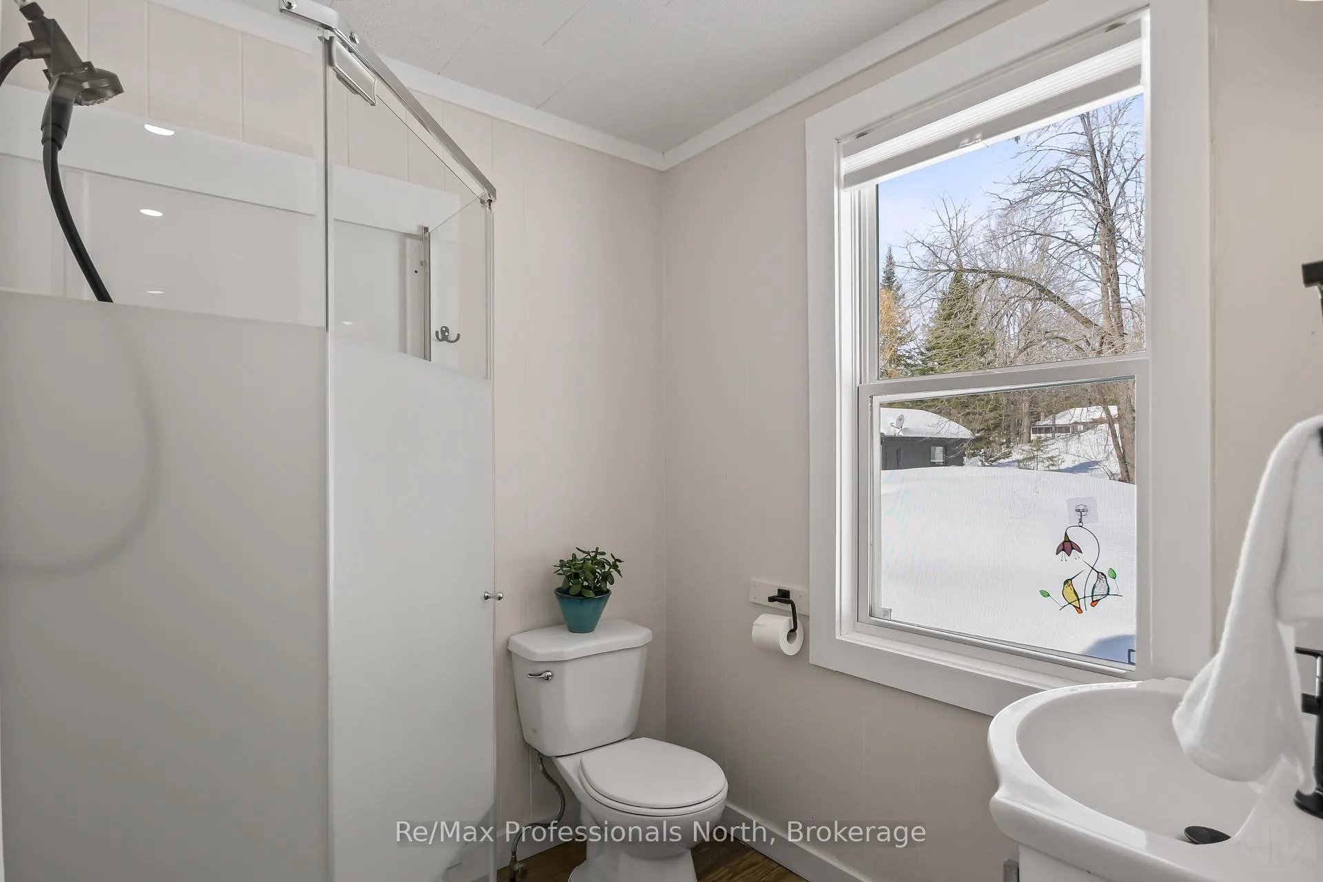 Photo 10 of 260 Private Street, Gravenhurst, Muskoka (S) — HOMEH
