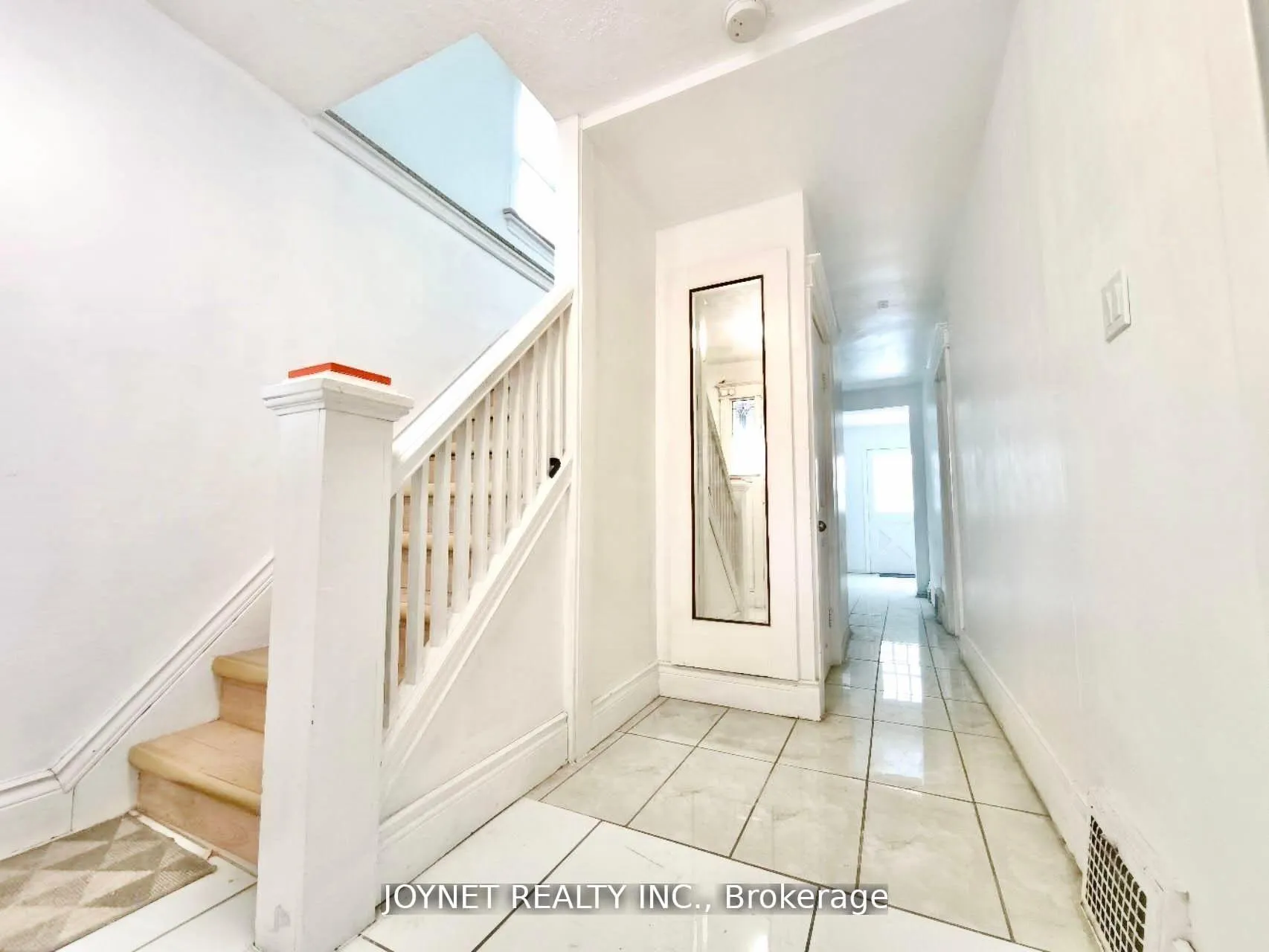 Photo 2 of 68 Barclay Street, Hamilton, Westdale — HOMEH