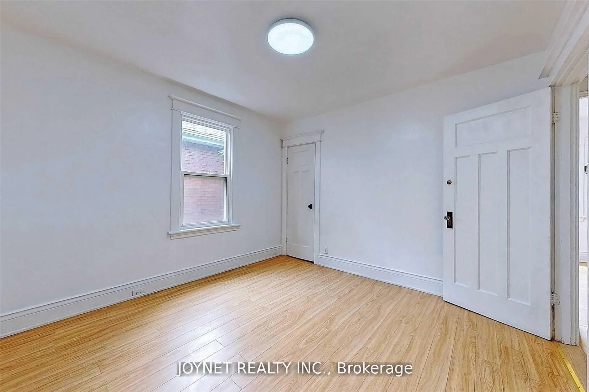 Photo 10 of 68 Barclay Street, Hamilton, Westdale — HOMEH