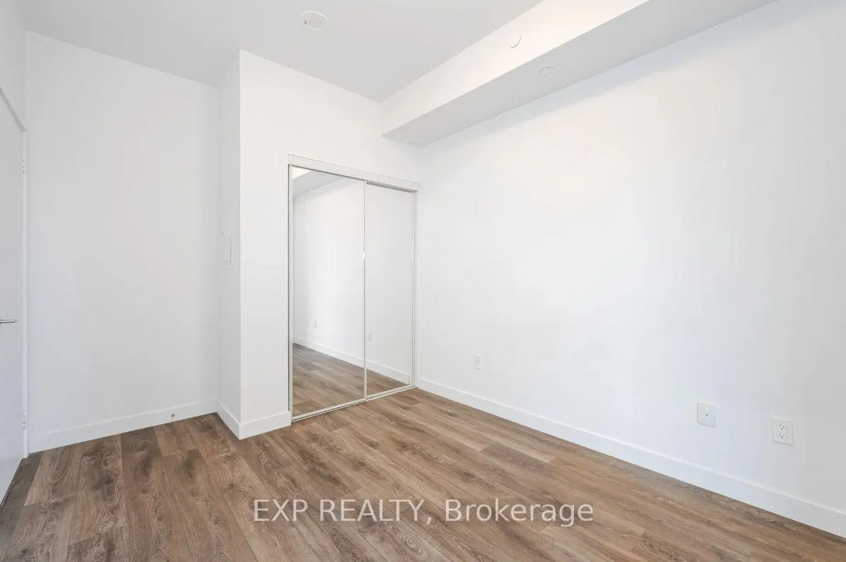 Photo 15 of Unit 703, 8 Eglinton Avenue E, Toronto, Mount Pleasant West — HOMEH