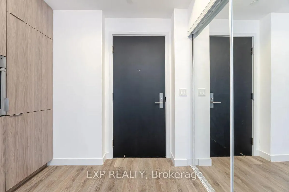 Photo 18 of Unit 703, 8 Eglinton Avenue E, Toronto, Mount Pleasant West — HOMEH