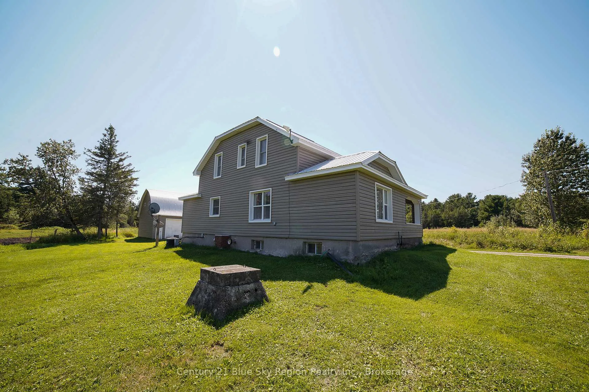Photo 2 of 802 Piquette Road, West Nipissing, Verner — HOMEH
