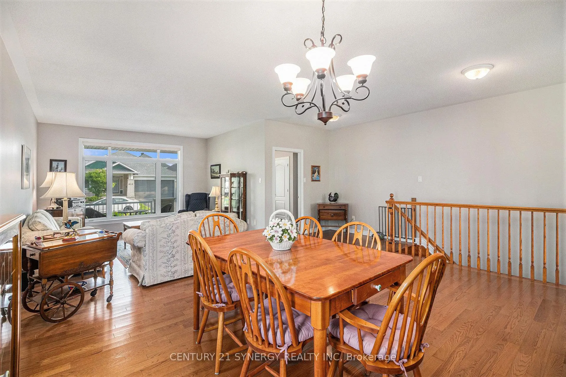 Photo 13 of 852 Swallowtail Crescent, Ottawa, Notting Hill/Summerside — HOMEH
