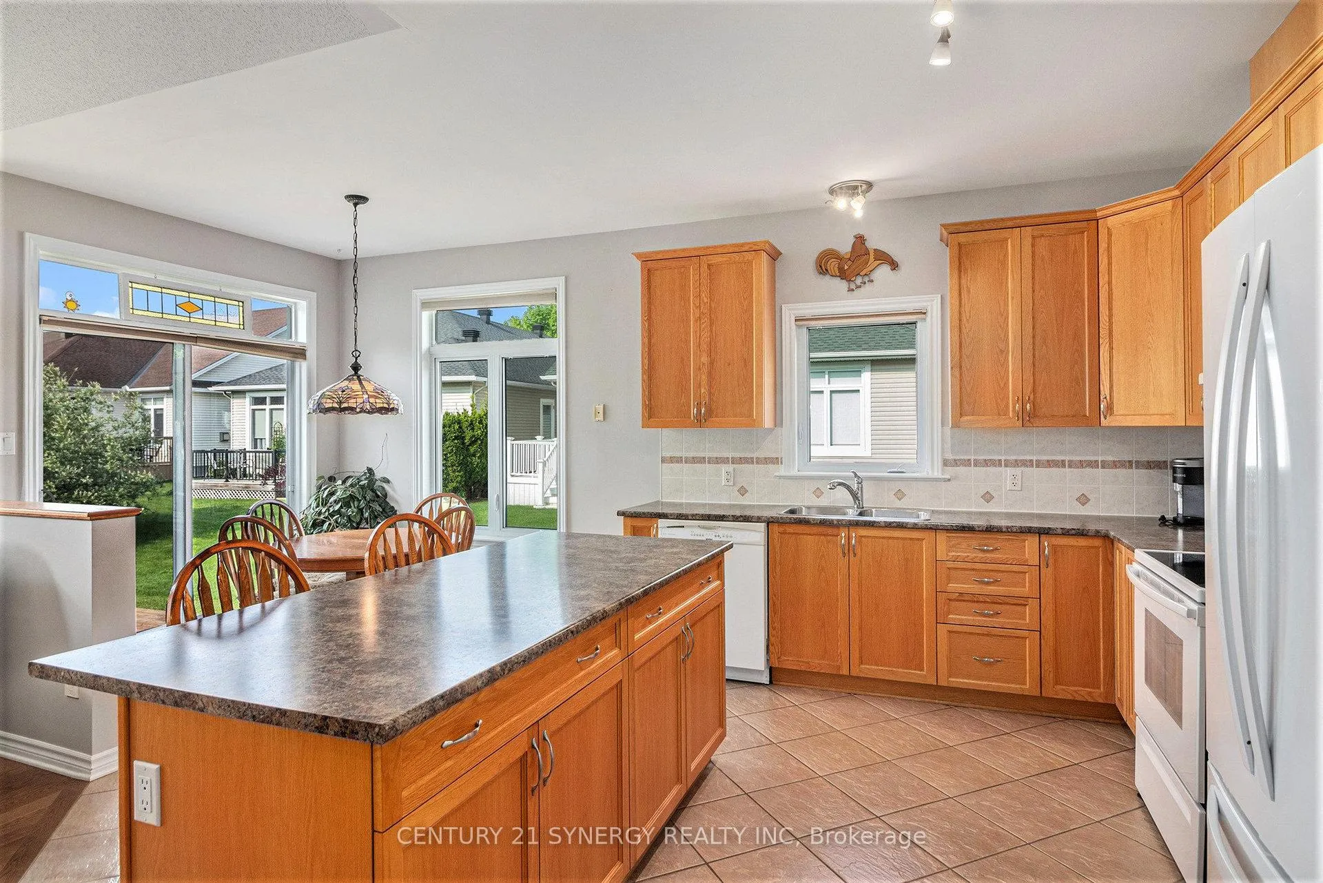 Photo 14 of 852 Swallowtail Crescent, Ottawa, Notting Hill/Summerside — HOMEH