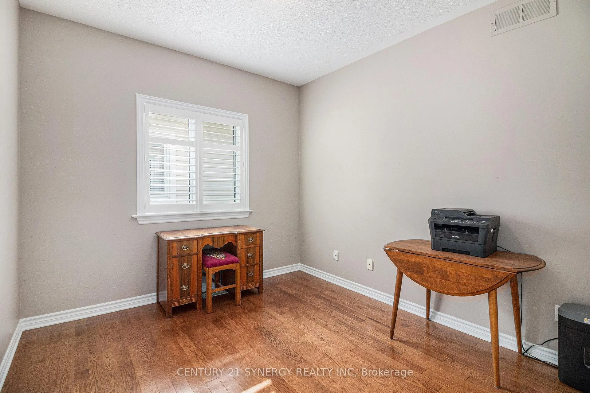 Photo 20 of 852 Swallowtail Crescent, Ottawa, Notting Hill/Summerside — HOMEH
