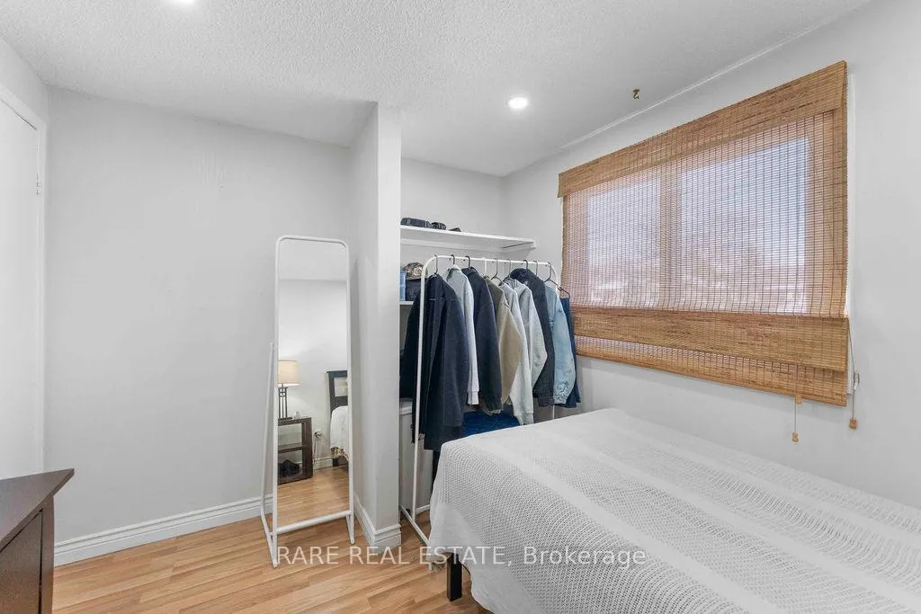 Photo 12 of 45 Fanshawe Drive, Brampton, Heart Lake West — HOMEH