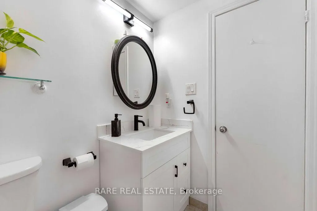Photo 14 of 45 Fanshawe Drive, Brampton, Heart Lake West — HOMEH