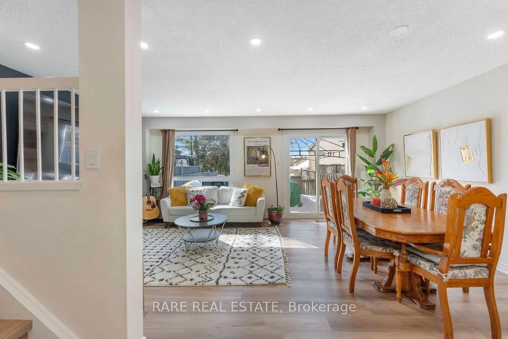 Photo 18 of 45 Fanshawe Drive, Brampton, Heart Lake West — HOMEH
