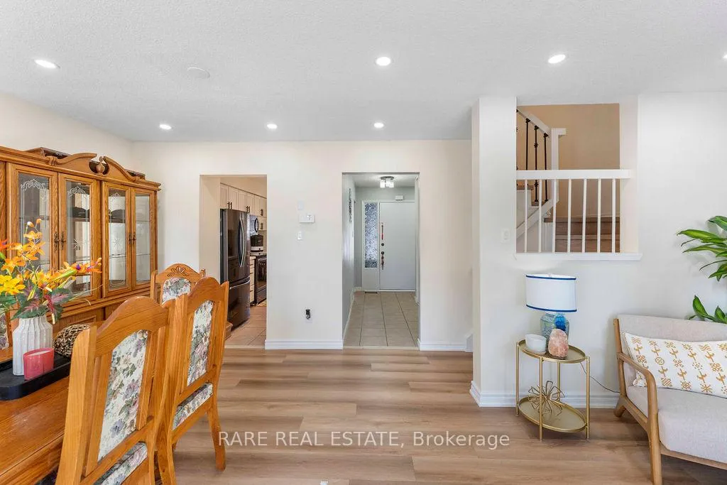 Photo 24 of 45 Fanshawe Drive, Brampton, Heart Lake West — HOMEH