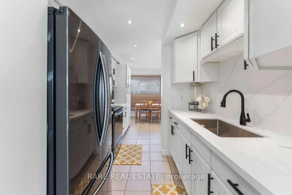 Photo 26 of 45 Fanshawe Drive, Brampton, Heart Lake West — HOMEH
