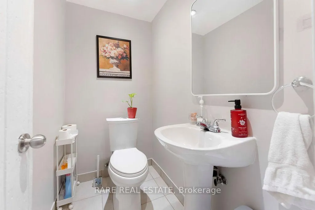 Photo 32 of 45 Fanshawe Drive, Brampton, Heart Lake West — HOMEH