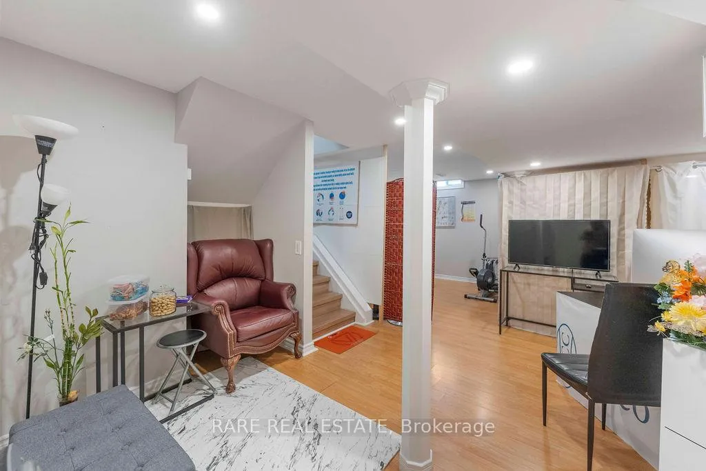 Photo 34 of 45 Fanshawe Drive, Brampton, Heart Lake West — HOMEH