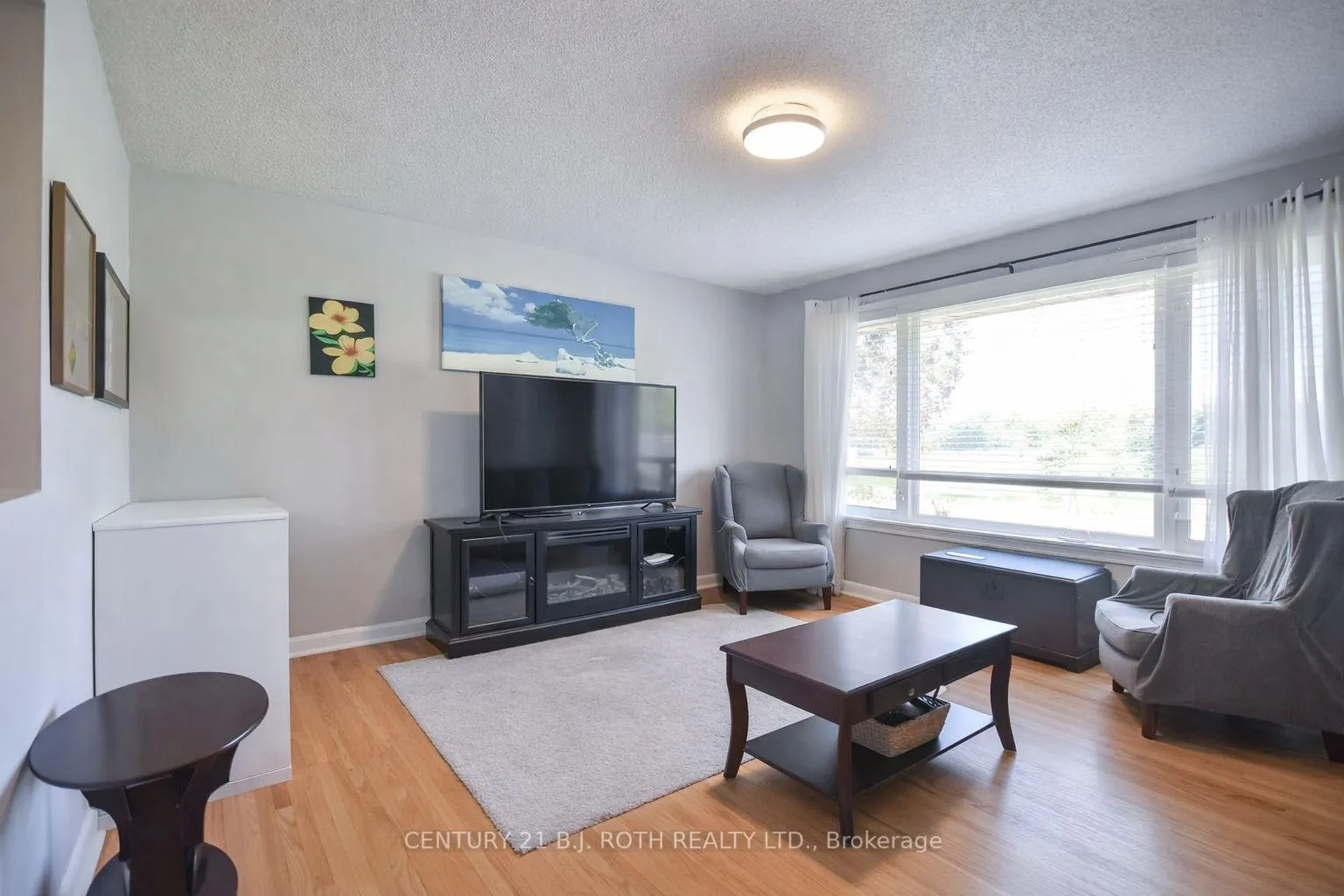 Photo 3 of 63 Davidson Street, Barrie, Wellington — HOMEH