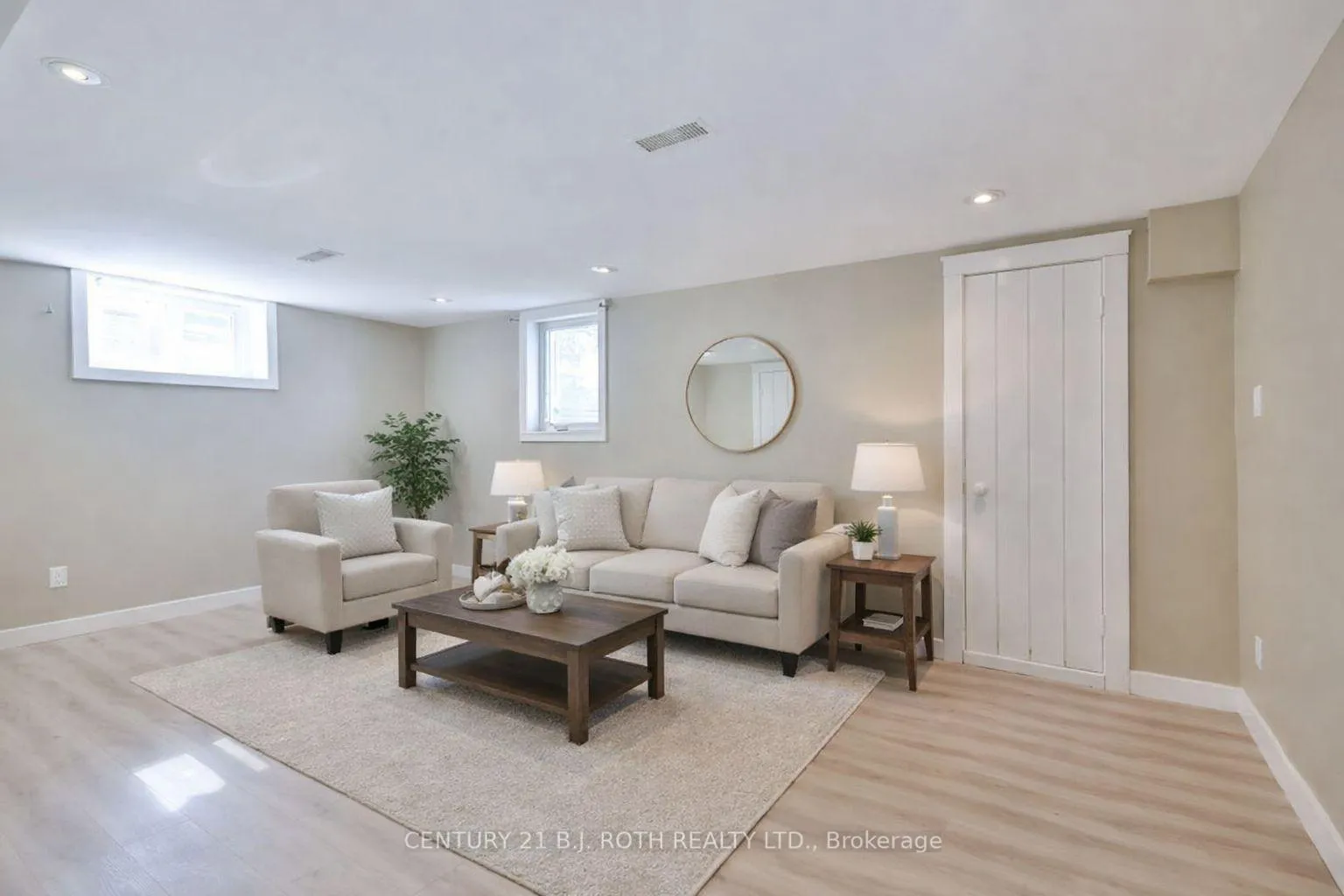 Photo 11 of 63 Davidson Street, Barrie, Wellington — HOMEH