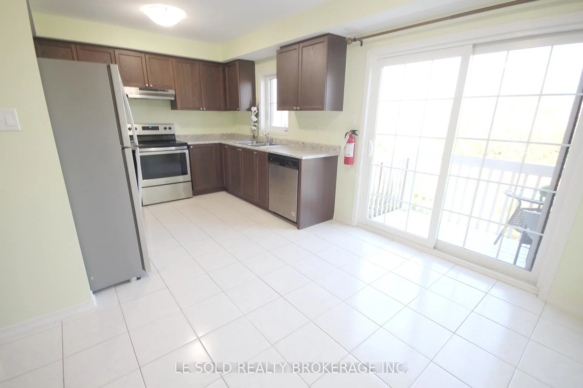 Photo 12 of 2639 Deputy Minister Path, Oshawa, Windfields — HOMEH