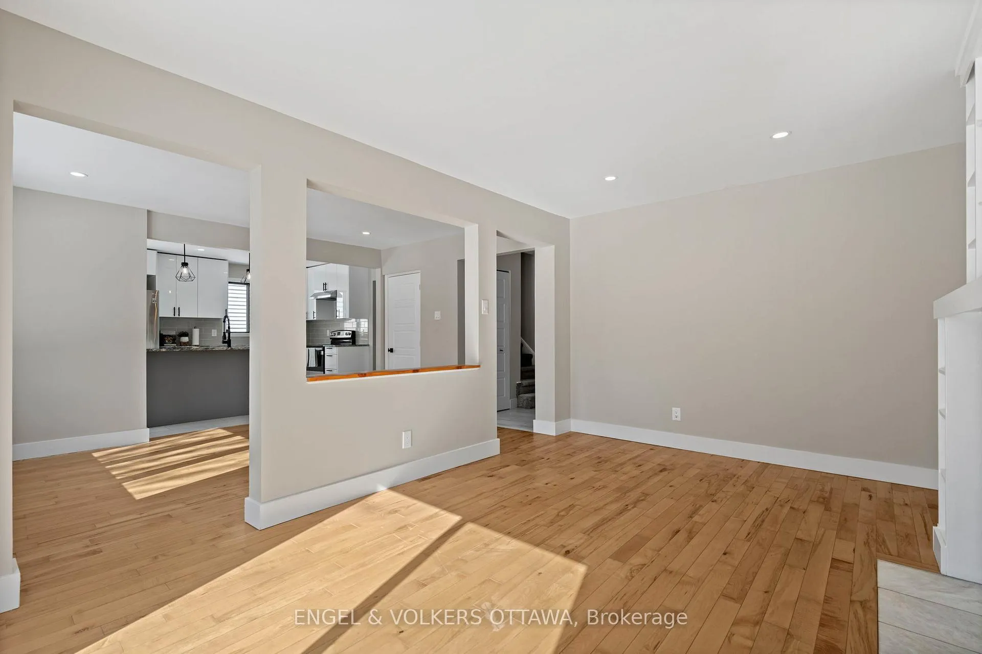 Photo 7 of 6346 Beausejour Drive, Ottawa, Chateauneuf — HOMEH
