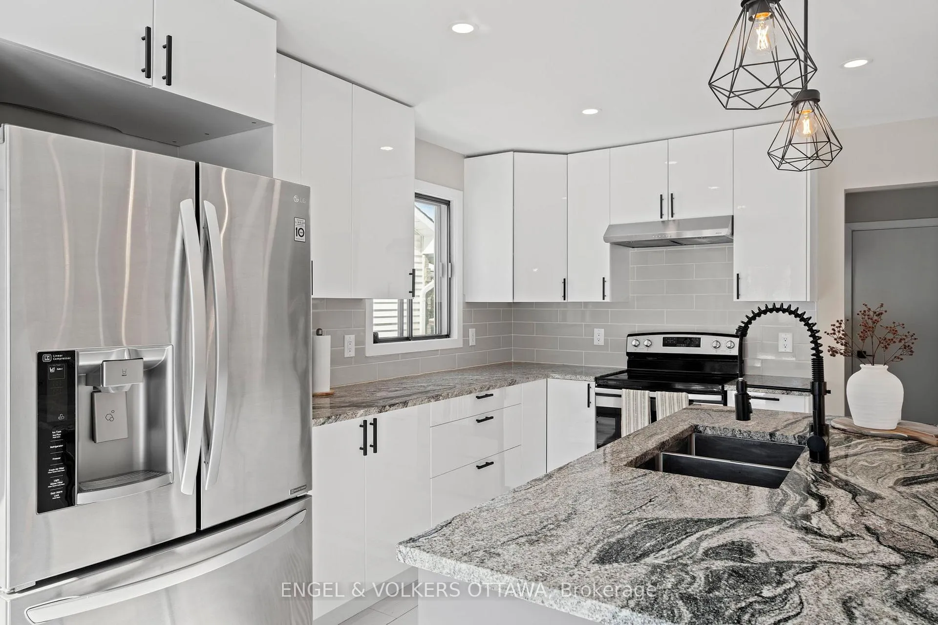 Photo 13 of 6346 Beausejour Drive, Ottawa, Chateauneuf — HOMEH