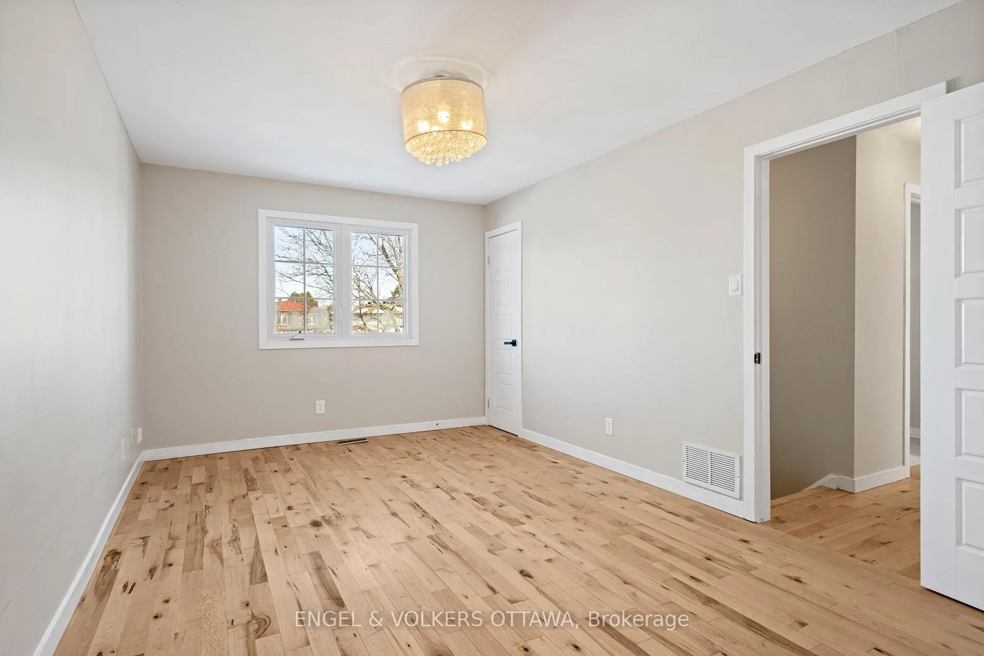Photo 21 of 6346 Beausejour Drive, Ottawa, Chateauneuf — HOMEH