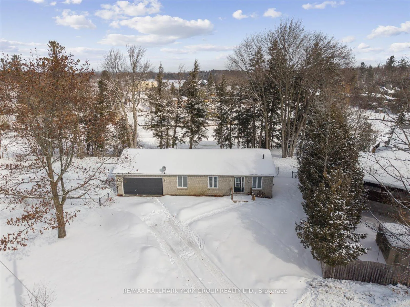Photo 2 of 57 Halmar Park Road, Georgina, Pefferlaw — HOMEH