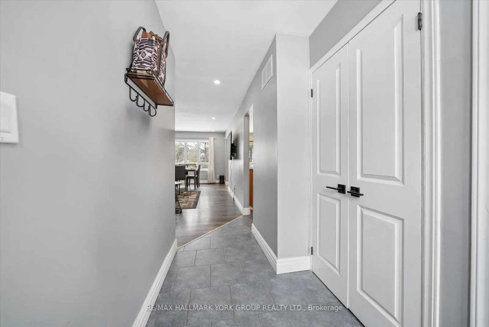 Photo 8 of 57 Halmar Park Road, Georgina, Pefferlaw — HOMEH