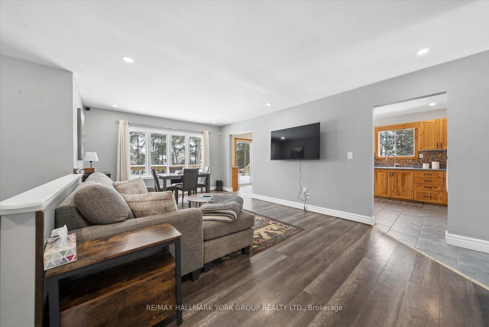 Photo 12 of 57 Halmar Park Road, Georgina, Pefferlaw — HOMEH