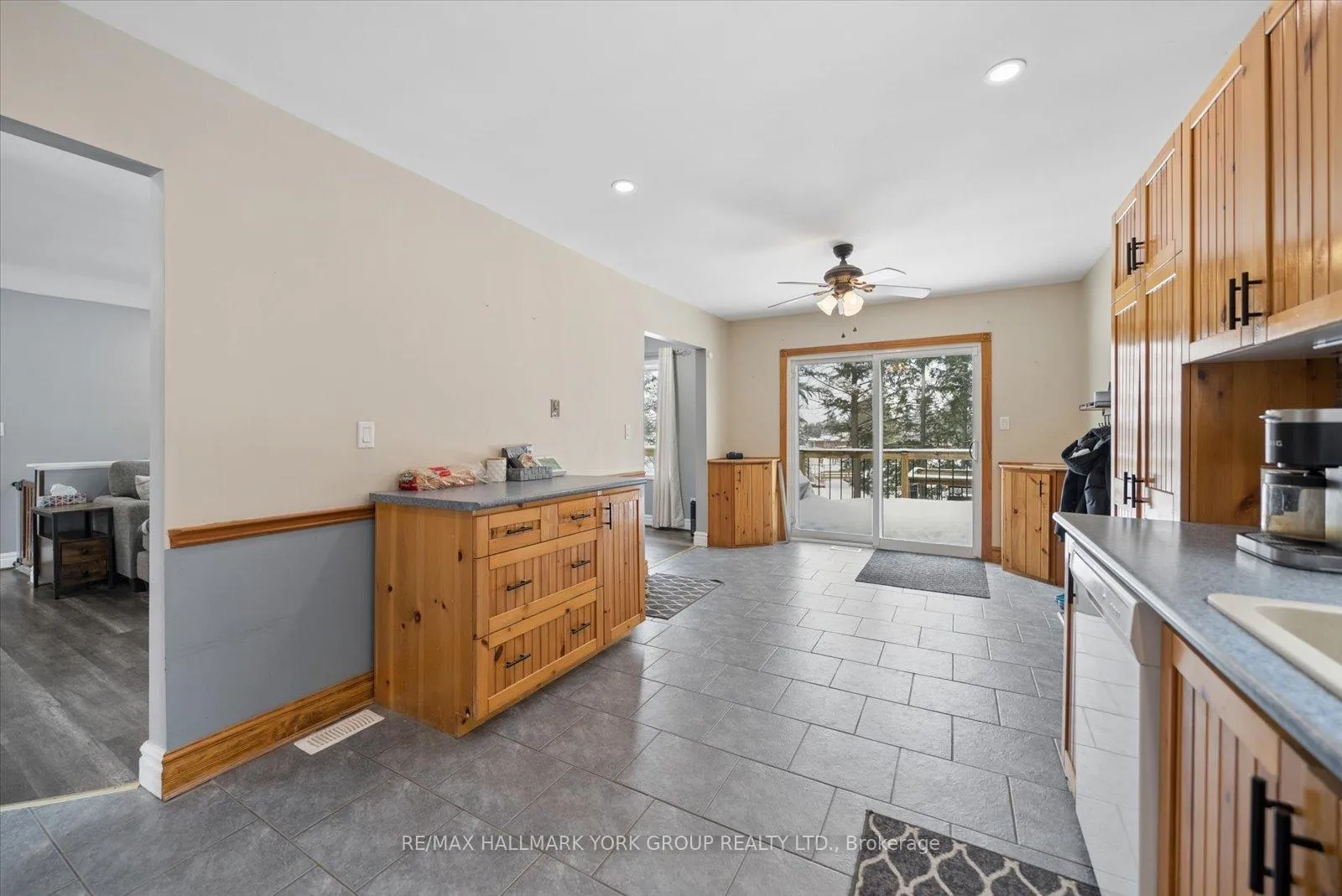 Photo 16 of 57 Halmar Park Road, Georgina, Pefferlaw — HOMEH