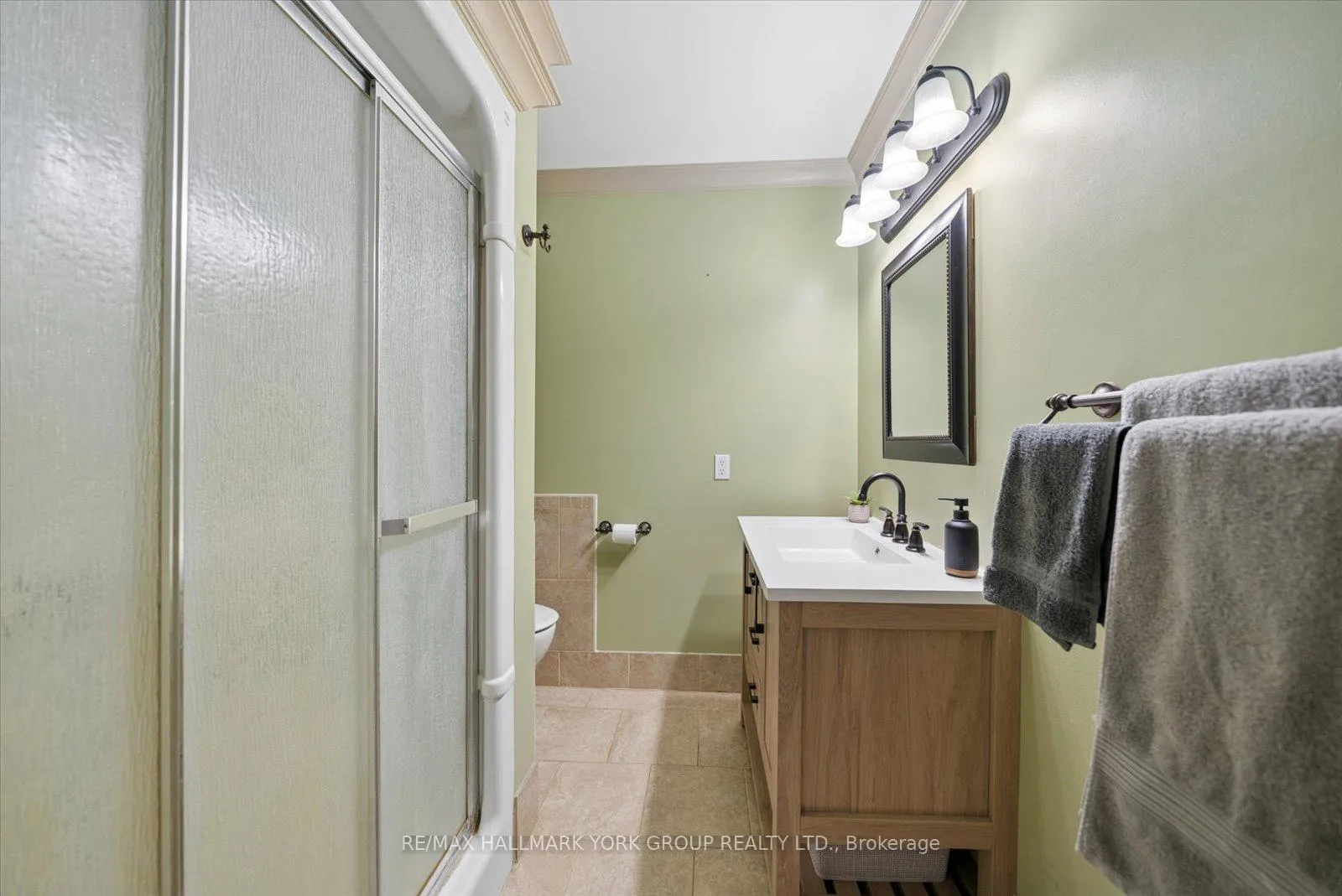 Photo 22 of 57 Halmar Park Road, Georgina, Pefferlaw — HOMEH
