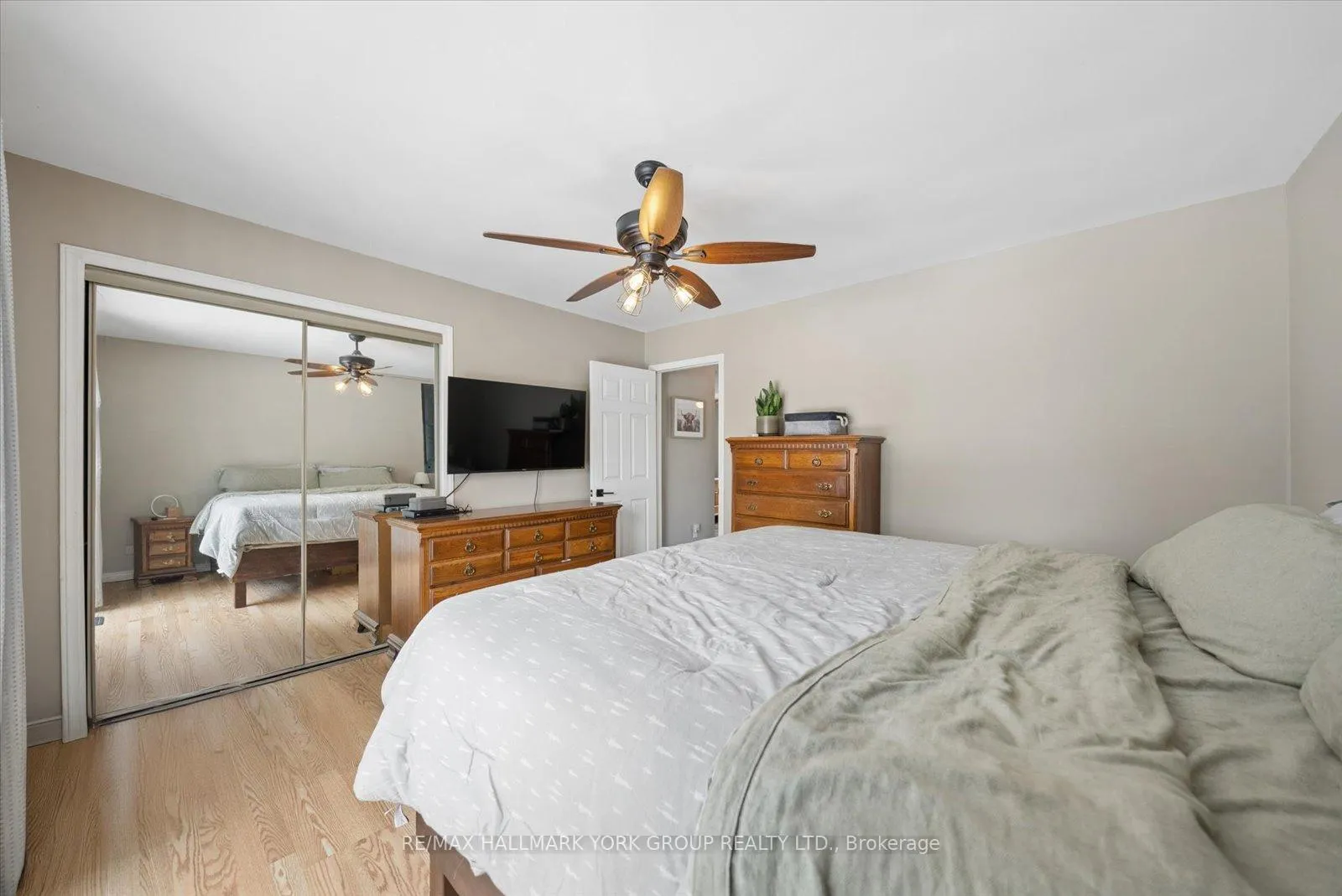 Photo 26 of 57 Halmar Park Road, Georgina, Pefferlaw — HOMEH