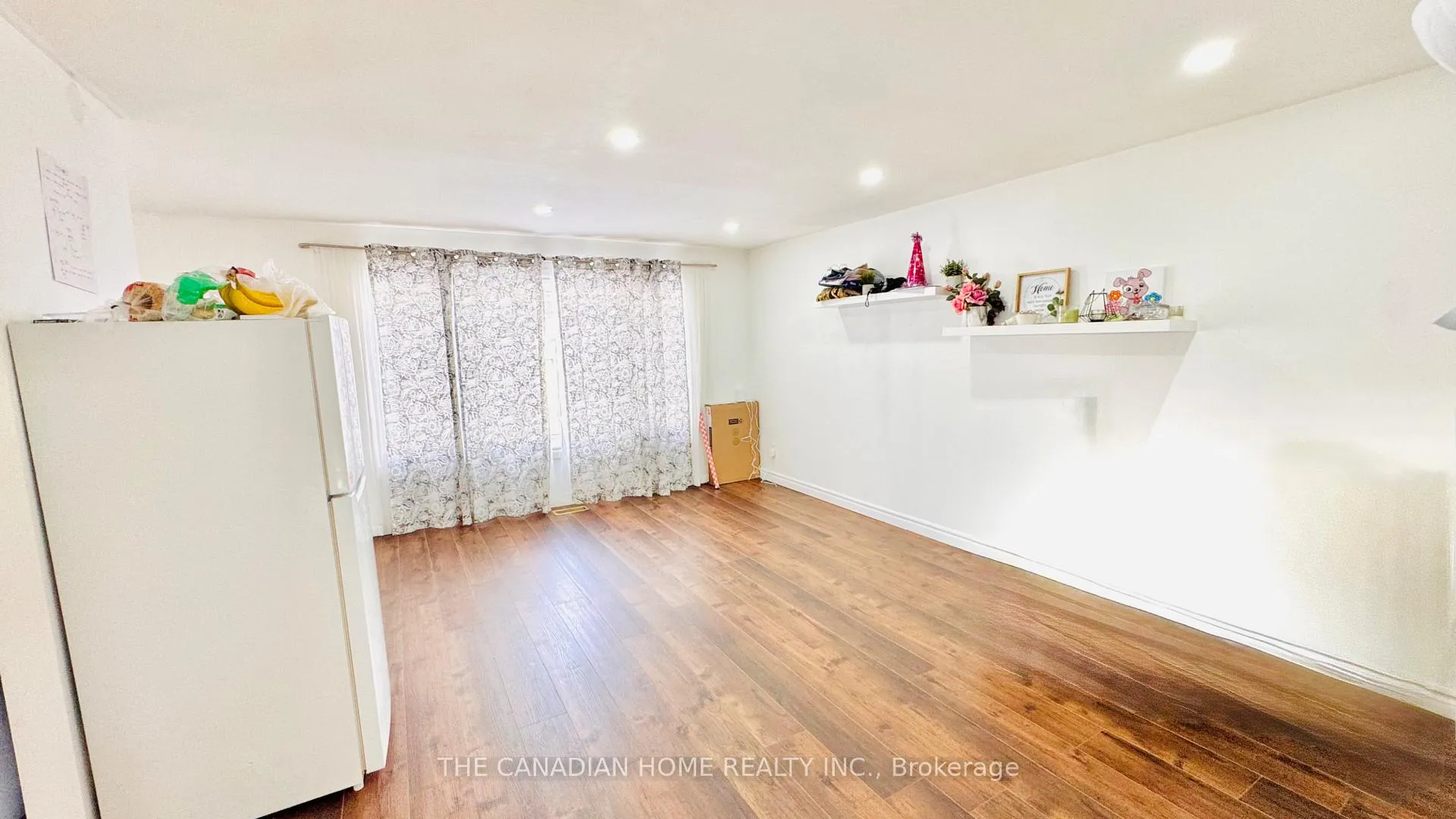 Photo 7 of 15 Cluthe Crescent, Kitchener — HOMEH