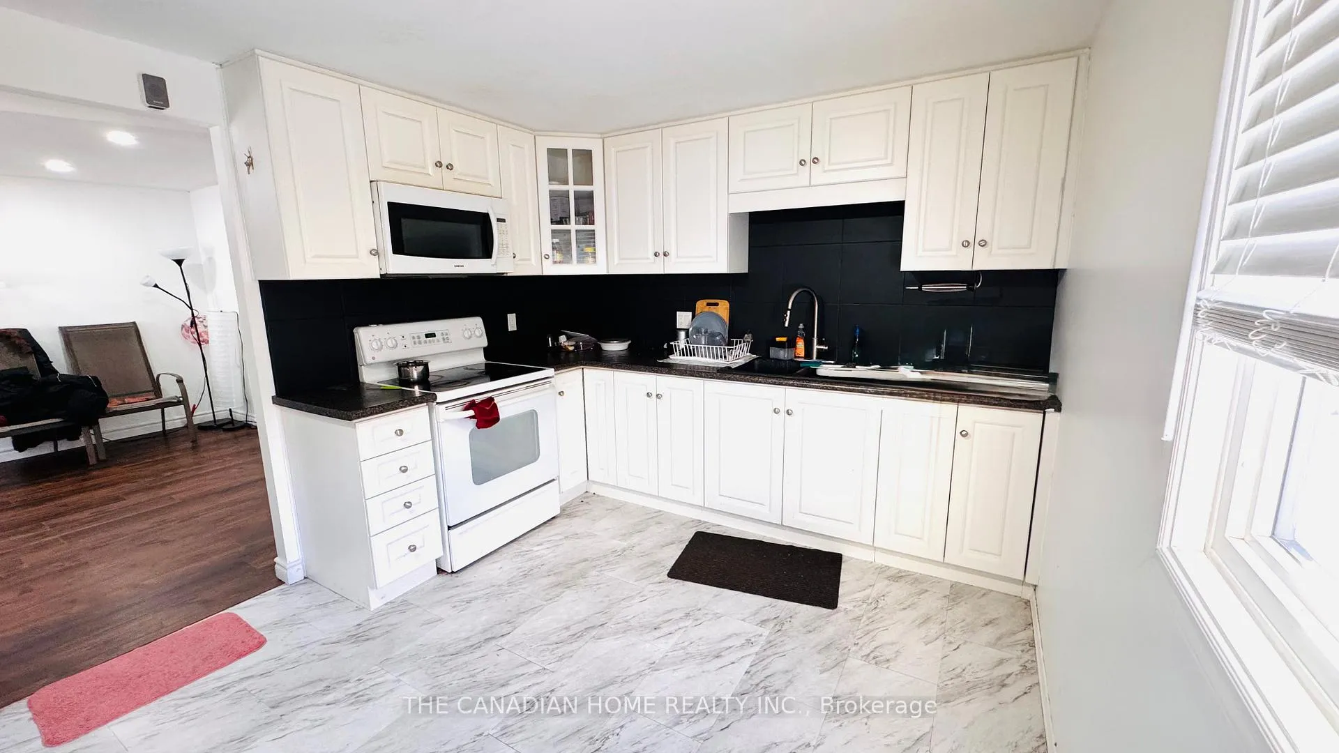 Photo 9 of 15 Cluthe Crescent, Kitchener — HOMEH