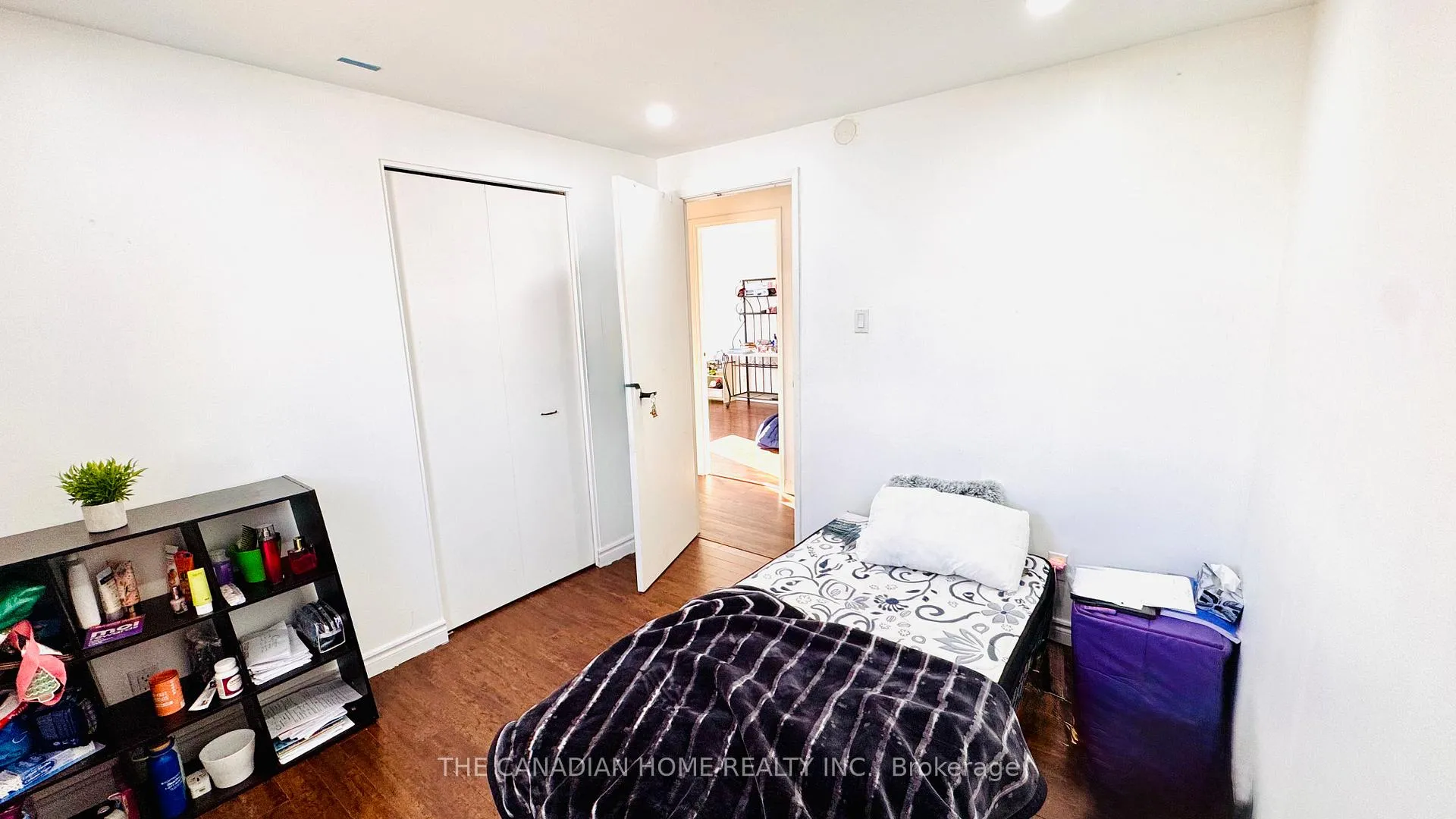 Photo 12 of 15 Cluthe Crescent, Kitchener — HOMEH