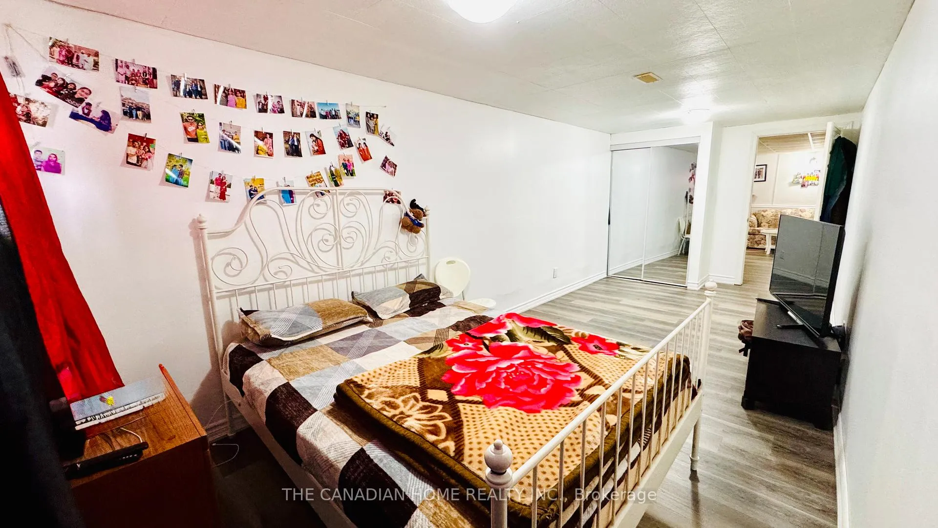 Photo 23 of 15 Cluthe Crescent, Kitchener — HOMEH