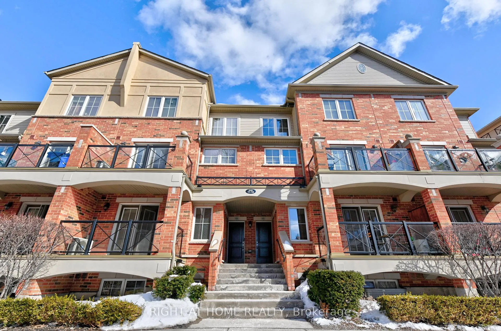 Photo 1 of Unit 14, 2450 Post Road, Oakville, River Oaks — HOMEH