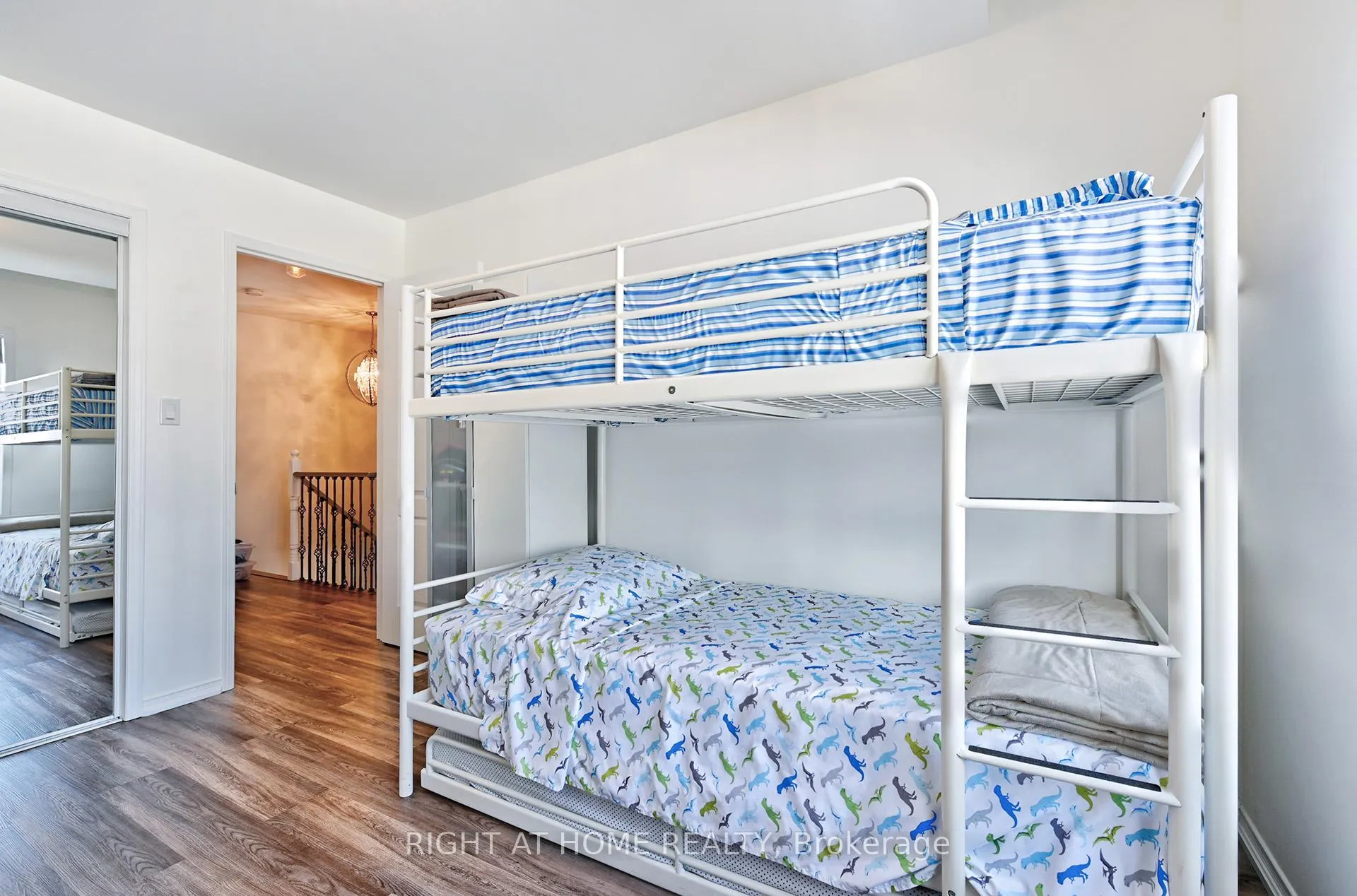 Photo 21 of Unit 14, 2450 Post Road, Oakville, River Oaks — HOMEH