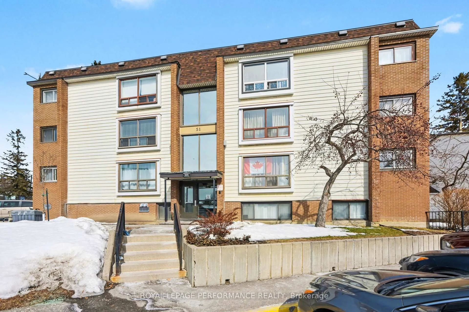 Front of Unit 8, 51 Sumac Street