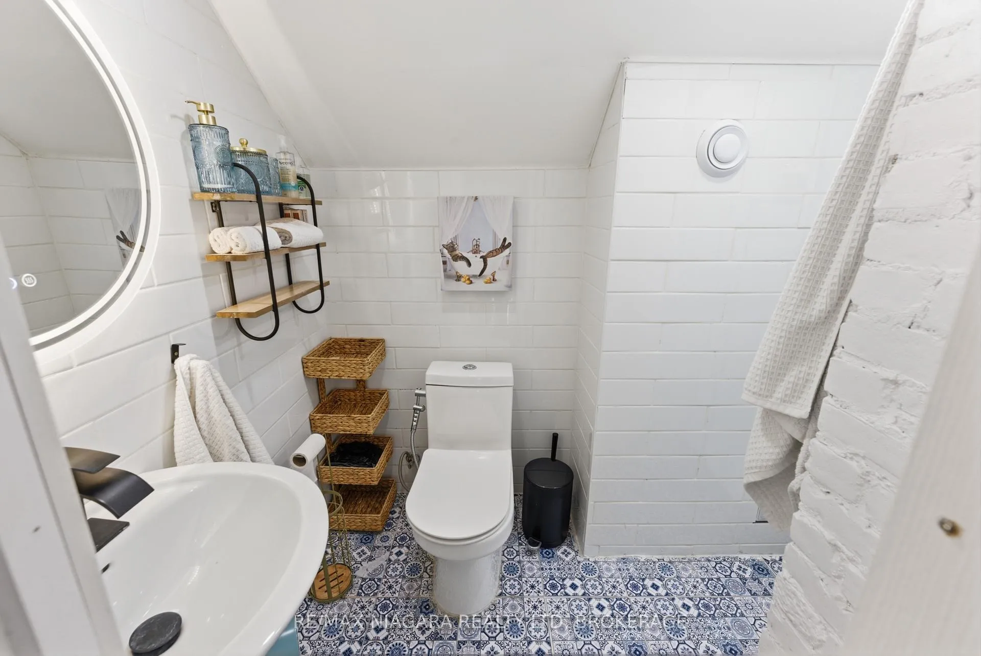Photo 15 of 412 Welland Avenue, St. Catharines, Facer — HOMEH