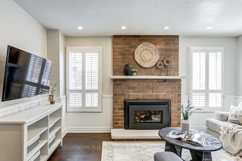 Photo 5 of 10 Empson Court, Ajax, South West — HOMEH