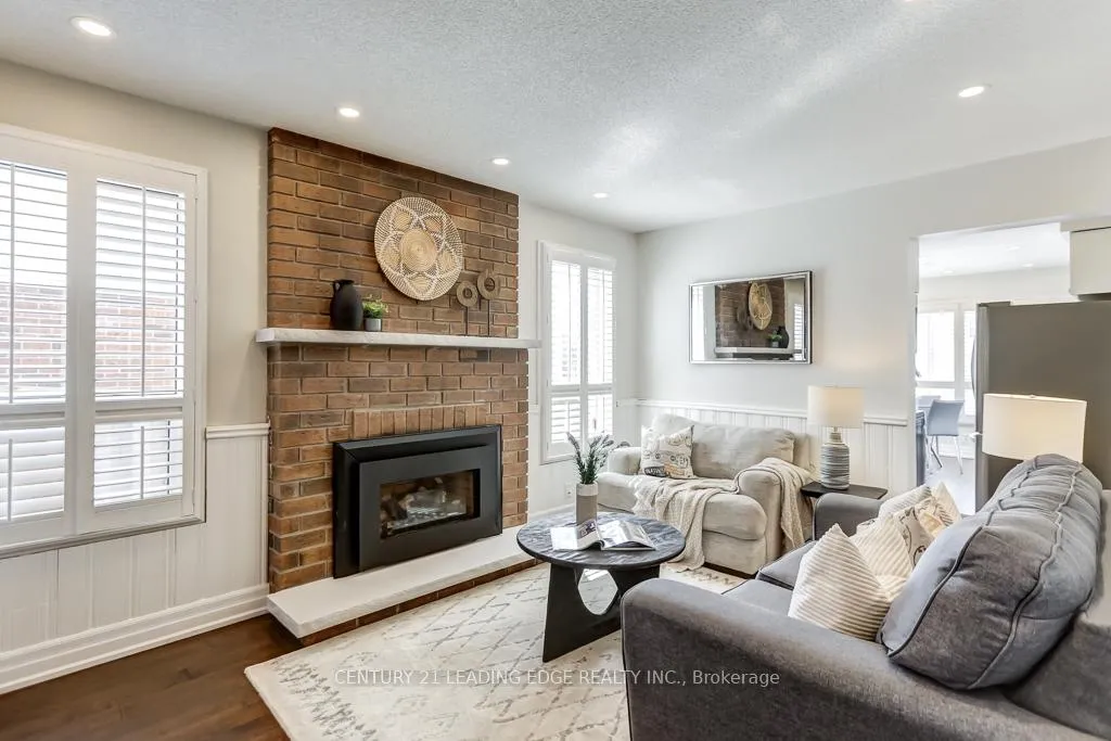 Photo 6 of 10 Empson Court, Ajax, South West — HOMEH