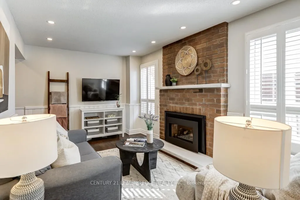 Photo 8 of 10 Empson Court, Ajax, South West — HOMEH