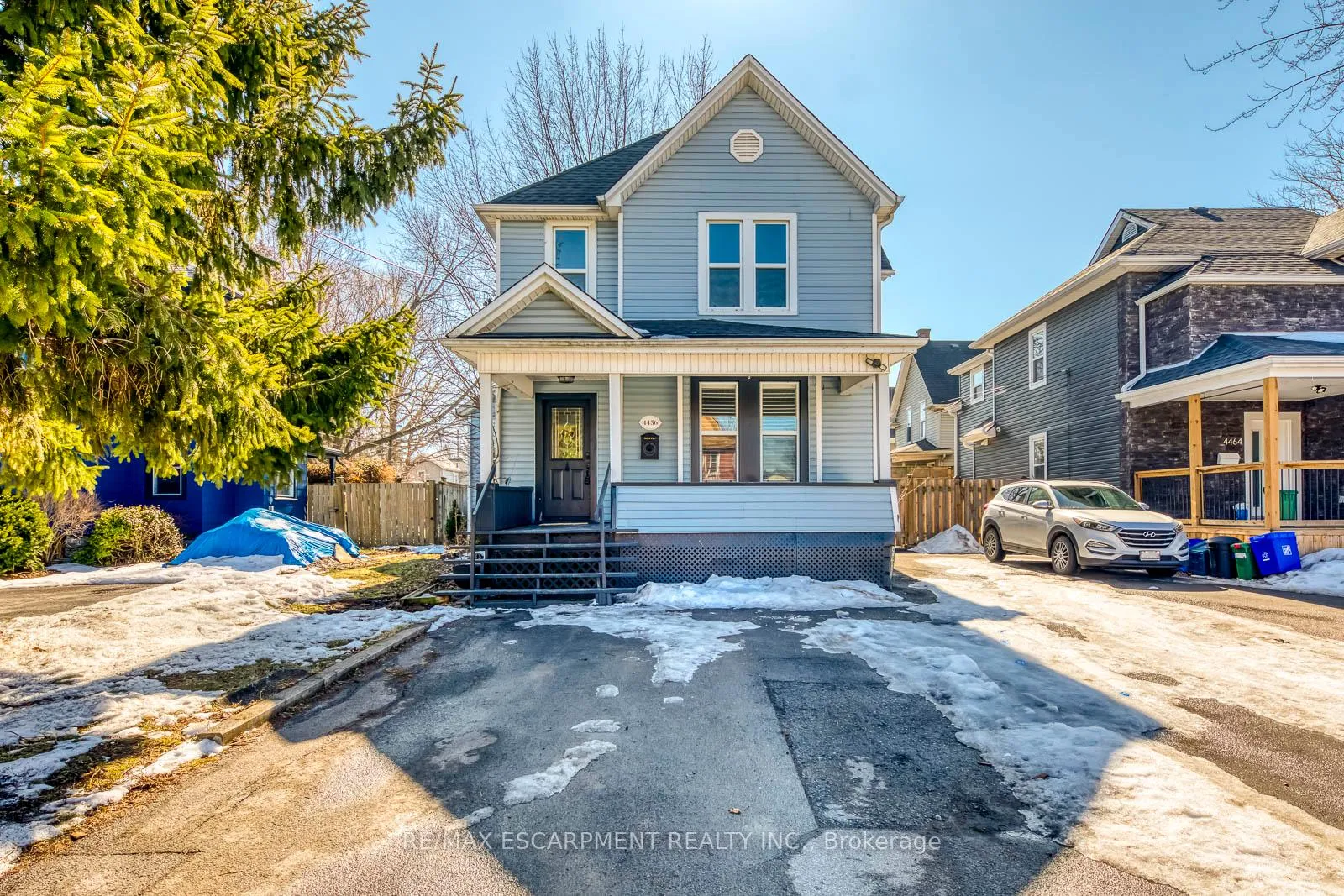 Front of 4456 Ellis Street