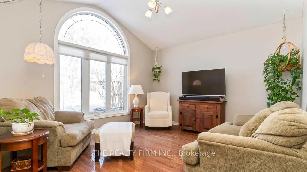 Photo 6 of 140 Landon Lane, Central Elgin, Belmont — HOMEH