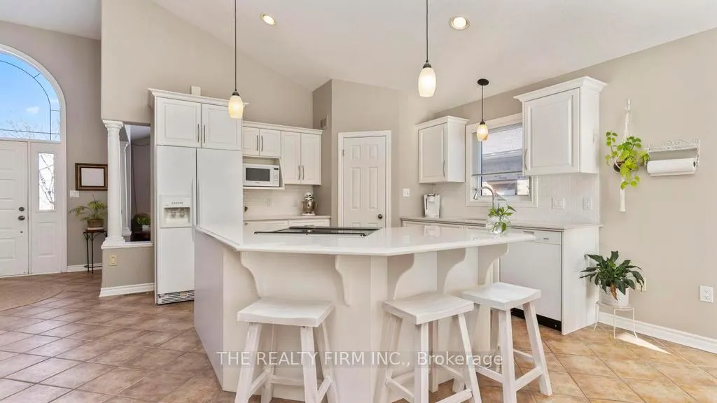 Photo 9 of 140 Landon Lane, Central Elgin, Belmont — HOMEH