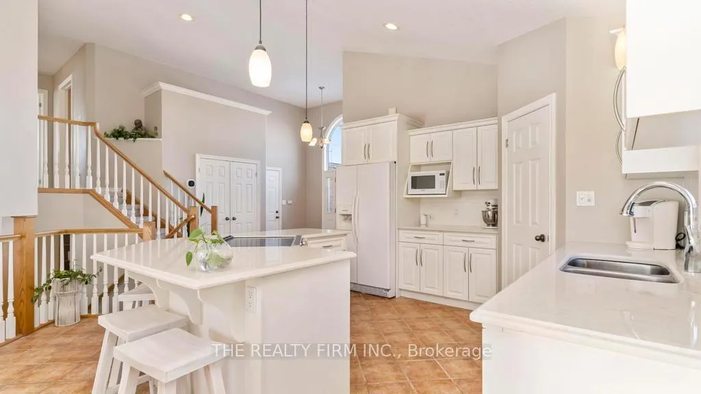 Photo 10 of 140 Landon Lane, Central Elgin, Belmont — HOMEH