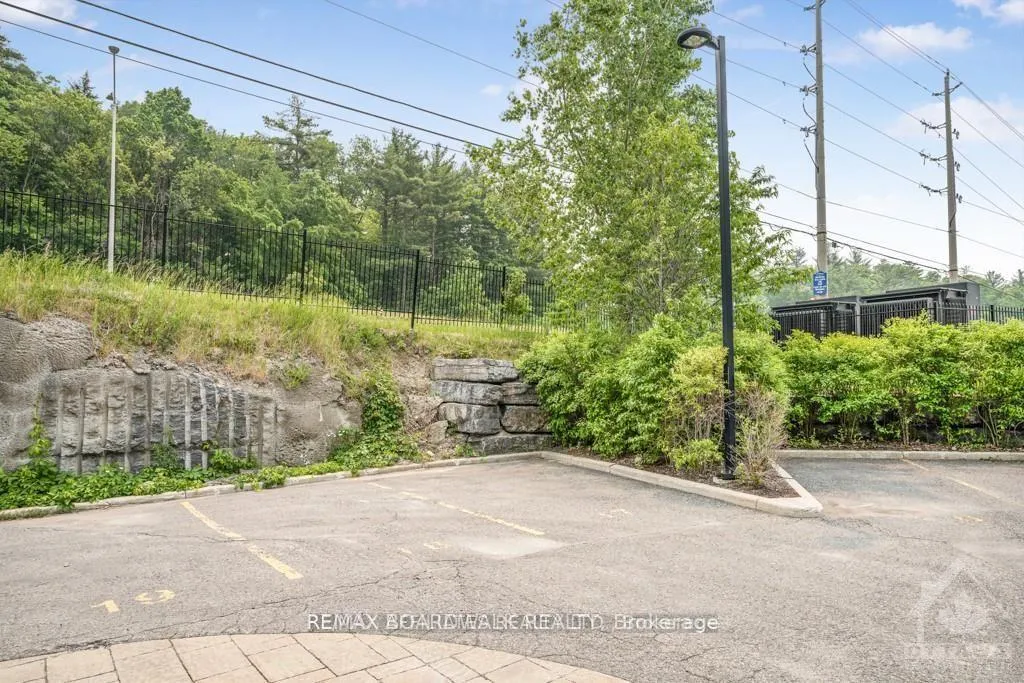 Photo 23 of Unit 109, 310 Centrum Boulevard, Ottawa, Bilberry Creek/Queenswood Heights — HOMEH