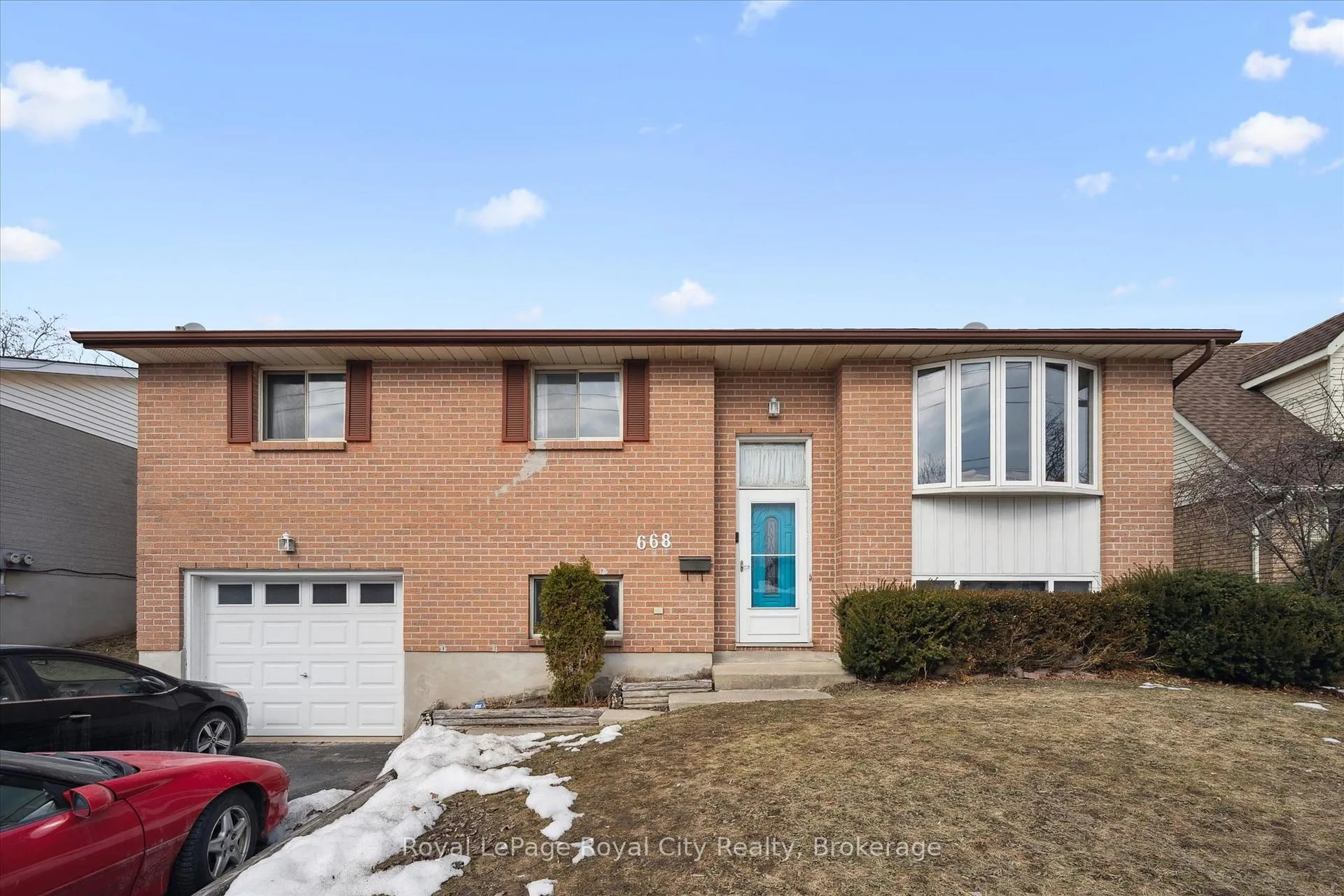 Photo 1 of 668 Edinburgh Road S, Guelph, Kortright West — HOMEH