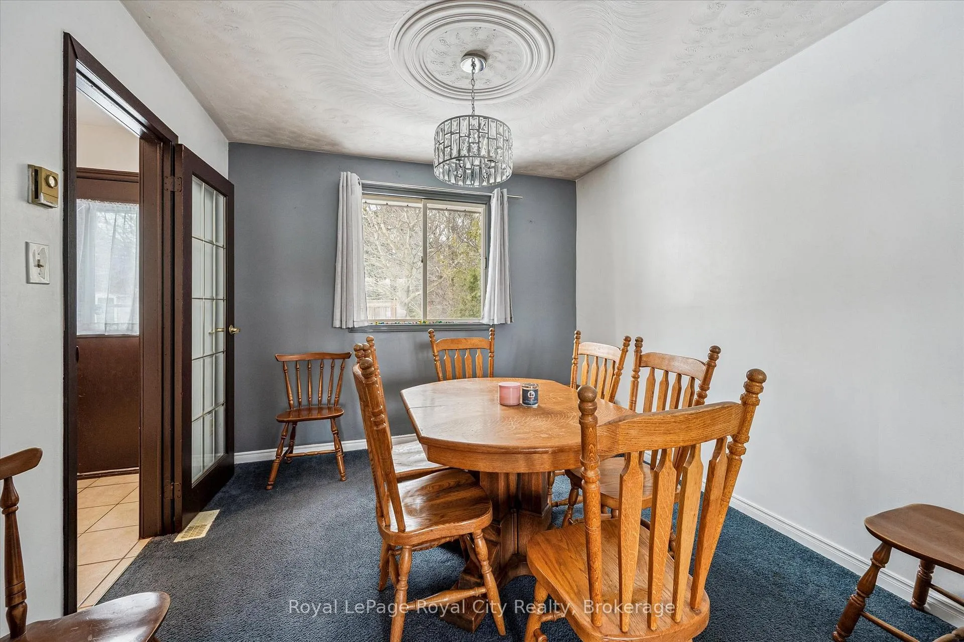 Photo 6 of 668 Edinburgh Road S, Guelph, Kortright West — HOMEH